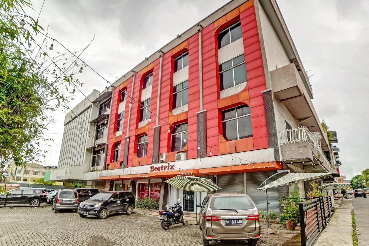 Hotel Oyo Flagship 90759 Beatrix 3*